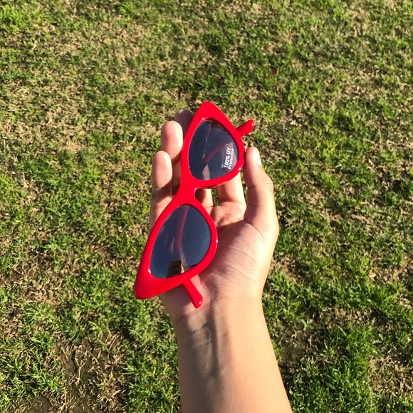 Sunglasses - Picture 1 of 1